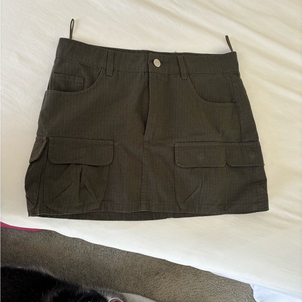 Green size small cargo skirt